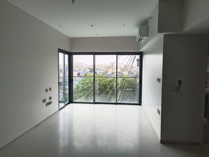 Room in 2 BHK Apartment at Rustomjee Paramount, Khar West – for Rent