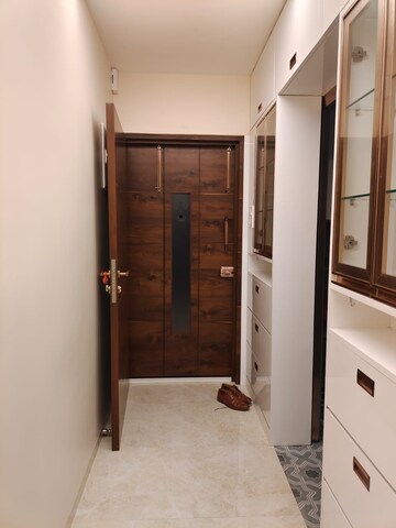  2 BHK Apartment at Bandra West – for Rent