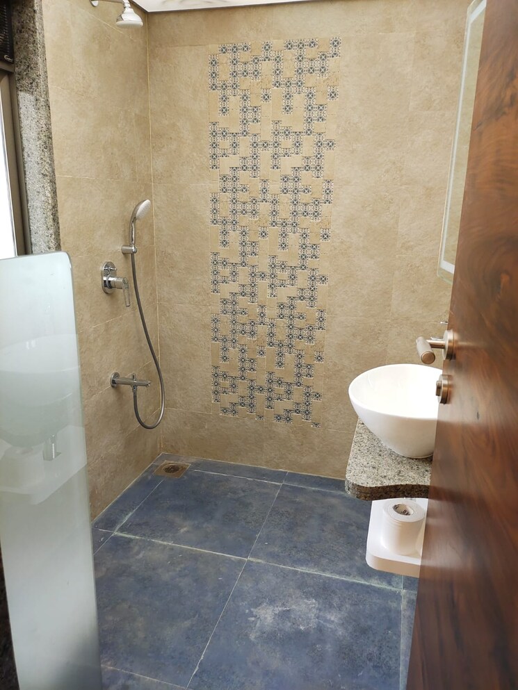 Bathroom, bandra west 2 Bedroom 780 Sq.Ft. Apartment In Bandra West Mumbai 9609765