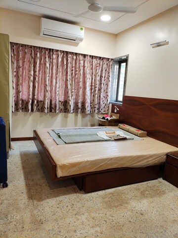 Bedroom in 2 BHK Apartment at Bandra West – for Rent