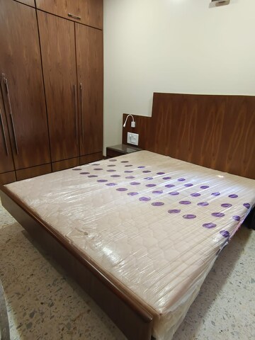 Bedroom in 2 BHK Apartment at Bandra West – for Rent