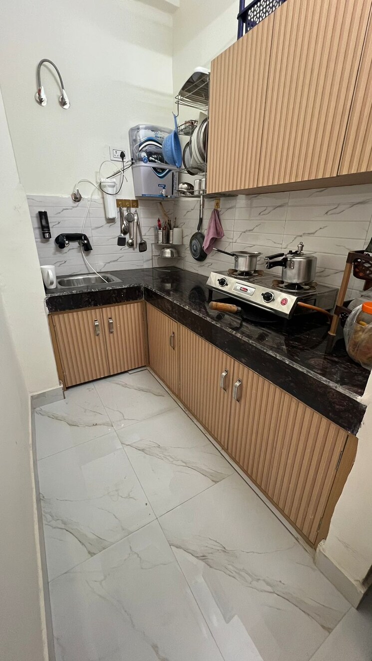 Kitchen, unitech-south-city-ii 3 Bedroom 1550 Sq.Ft. Builder Floor In Sector 50 Gurgaon 9609807