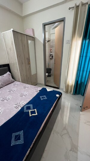 Master Bedroom in 3 BHK Builder Floor at Unitech South City II, Sector 50 – for Rent