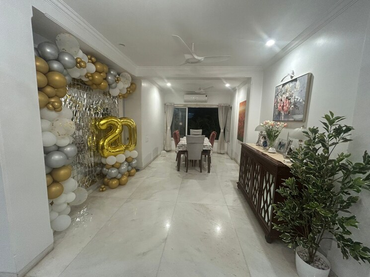 Living Room, santacruz west 3 Bedroom 1400 Sq.Ft. Apartment In Santacruz West Mumbai 9609777