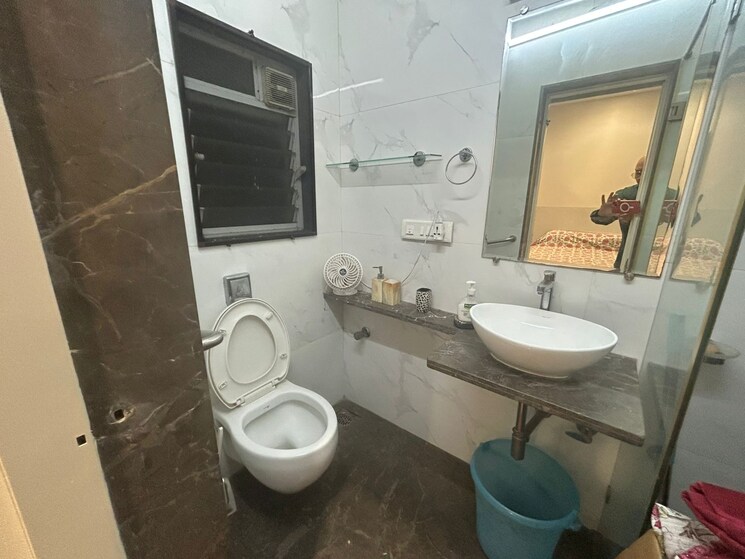 Bathroom, santacruz west 3 Bedroom 1400 Sq.Ft. Apartment In Santacruz West Mumbai 9609777