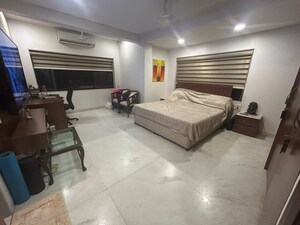 Bedroom in 3 BHK Apartment at Santacruz West – for Sale