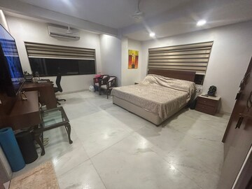 Bedroom in 3 BHK Apartment at Santacruz West – for Sale