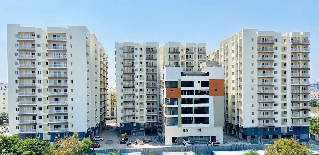 3 BHK Apartment For Sale in Lakshmi Cadillac