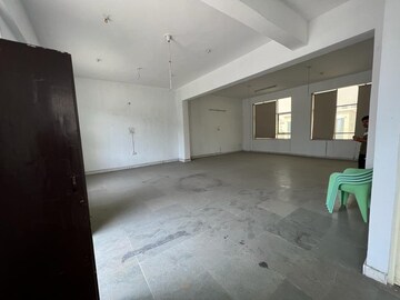  Showroom For Rent in Ahinsa Khand 1