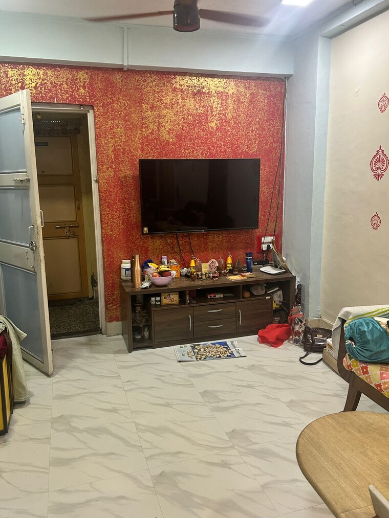  Parking, sai-niketan-chs 1 RK 250 Sq.Ft. Apartment In Sion Mumbai 9609825