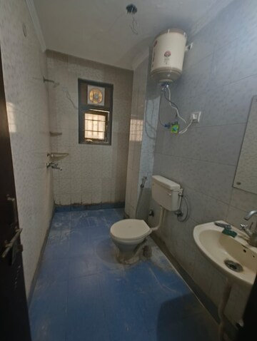 Bathroom in 1 BHK Builder Floor at Saket – for Rent