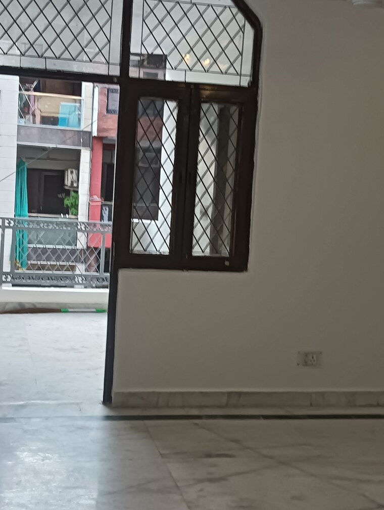 Room, lajpat nagar i 2 Bedroom 900 Sq.Ft. Builder Floor In Lajpat Nagar I Delhi 9609828