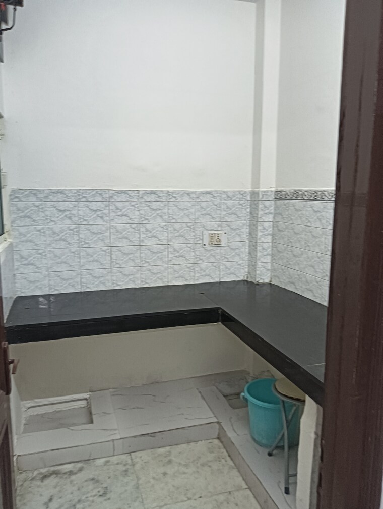 Kitchen, lajpat nagar i 2 Bedroom 900 Sq.Ft. Builder Floor In Lajpat Nagar I Delhi 9609828
