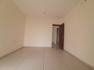 Room in 3 BHK Apartment at Chandak 34 Park Estate, Goregaon West – for Rent