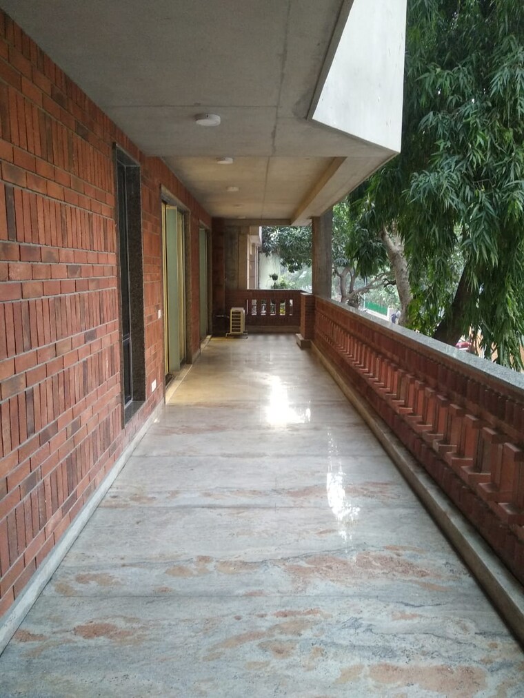 Balcony, panchsheel enclave 4 Bedroom 600 Sq.Yd. Builder Floor In Panchsheel Enclave Delhi 9609856