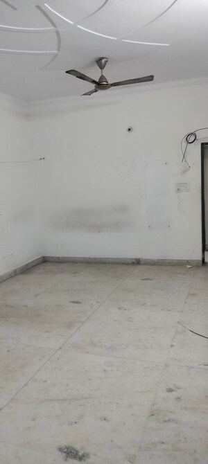 Room in 2 BHK Apartment at Janakpuri – for Sale