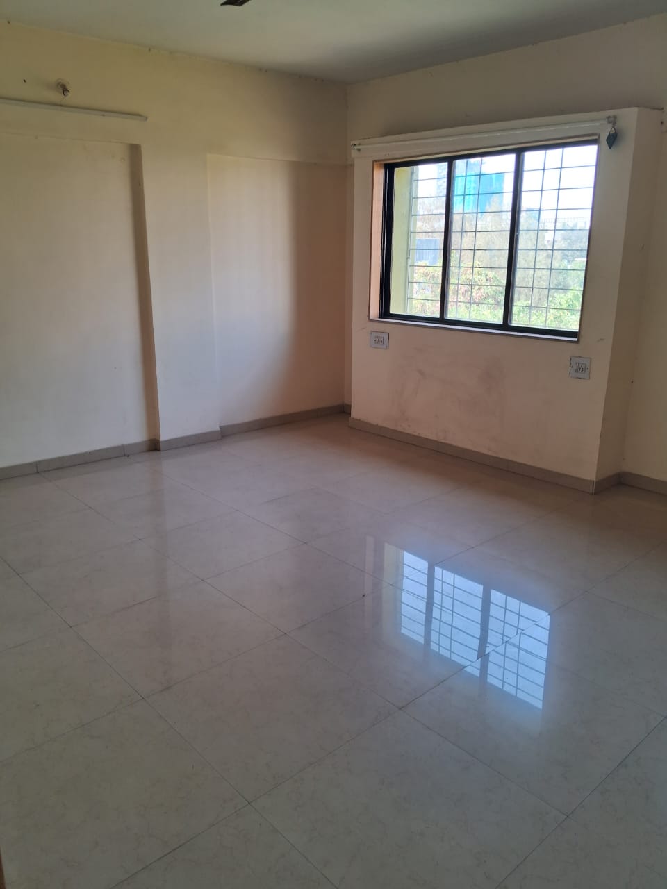 3 BHK + Extra Room Apartment For Rent in Devi Empress Court