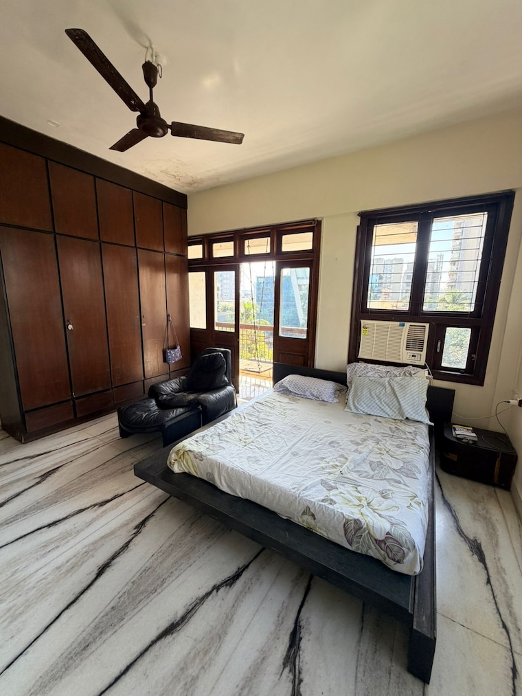 Bedroom, khar west 2.5 Bedroom 1000 Sq.Ft. Apartment In Khar West Mumbai 9609857