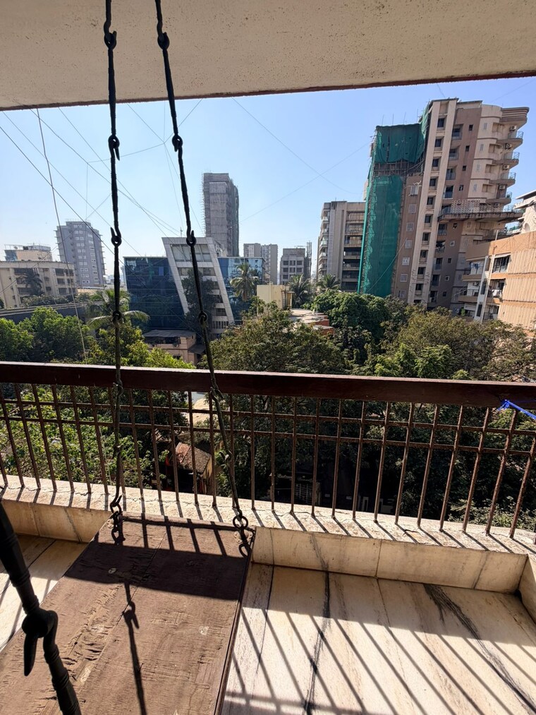 Balcony, khar west 2.5 Bedroom 1000 Sq.Ft. Apartment In Khar West Mumbai 9609857