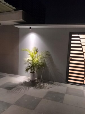 Balcony in 1.5 BHK Builder Floor at Panchsheel Enclave – for Rent