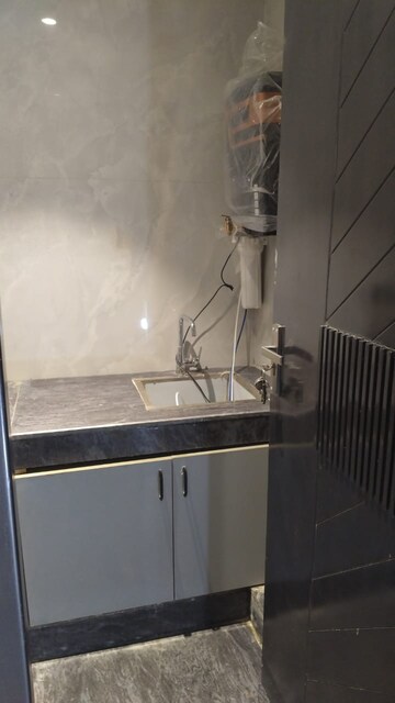 Balcony in 1.5 BHK Builder Floor at Panchsheel Enclave – for Rent