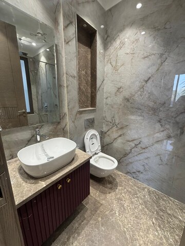 3 BHK Builder Floor For Rent in East Of Kailash