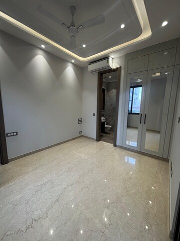 Room in 3 BHK Builder Floor at East Of Kailash – for Rent