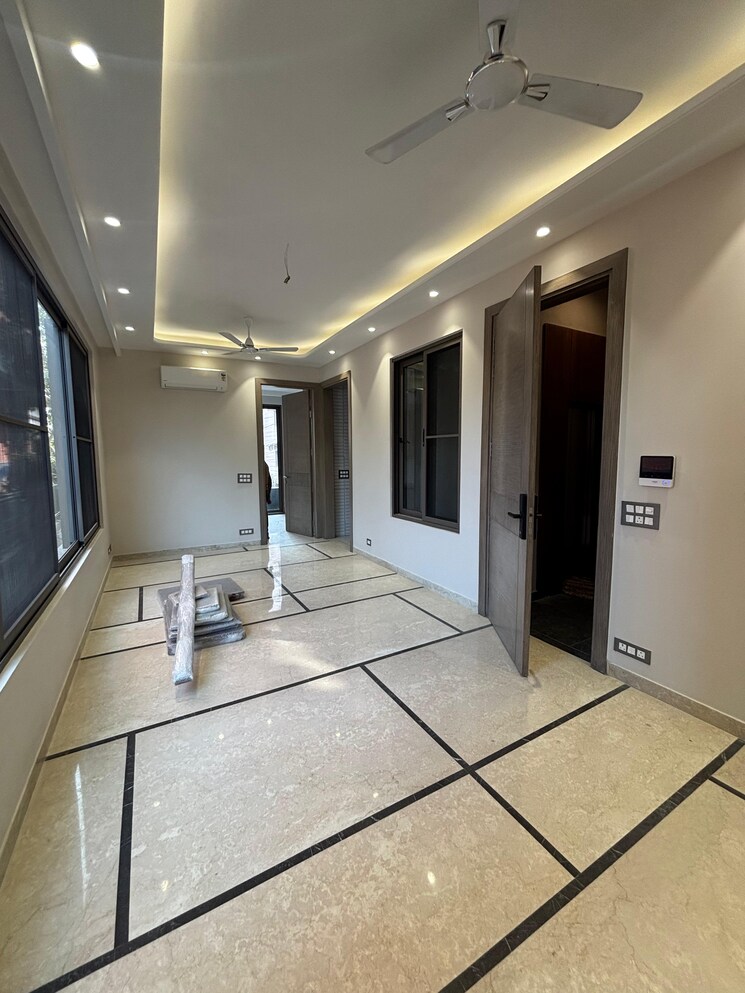 undefined, east of kailash 3 Bedroom 160 Sq.Yd. Builder Floor In East Of Kailash Delhi 9609866