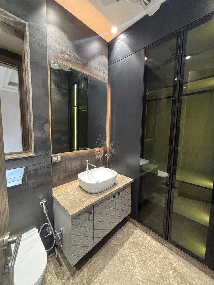 Kitchen, east of kailash 3 Bedroom 160 Sq.Yd. Builder Floor In East Of Kailash Delhi 9609866