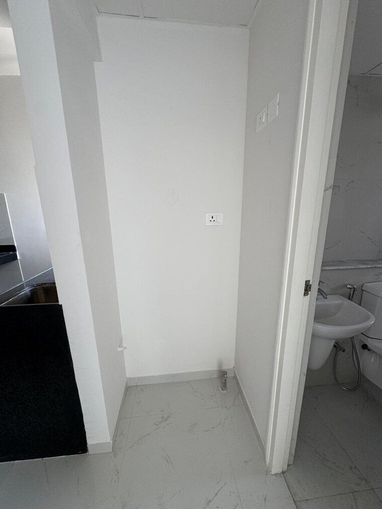 Bathroom, runwal-gardens-phase-i 1 Bedroom 436 Sq.Ft. Apartment In Dombivli East Thane 9609882