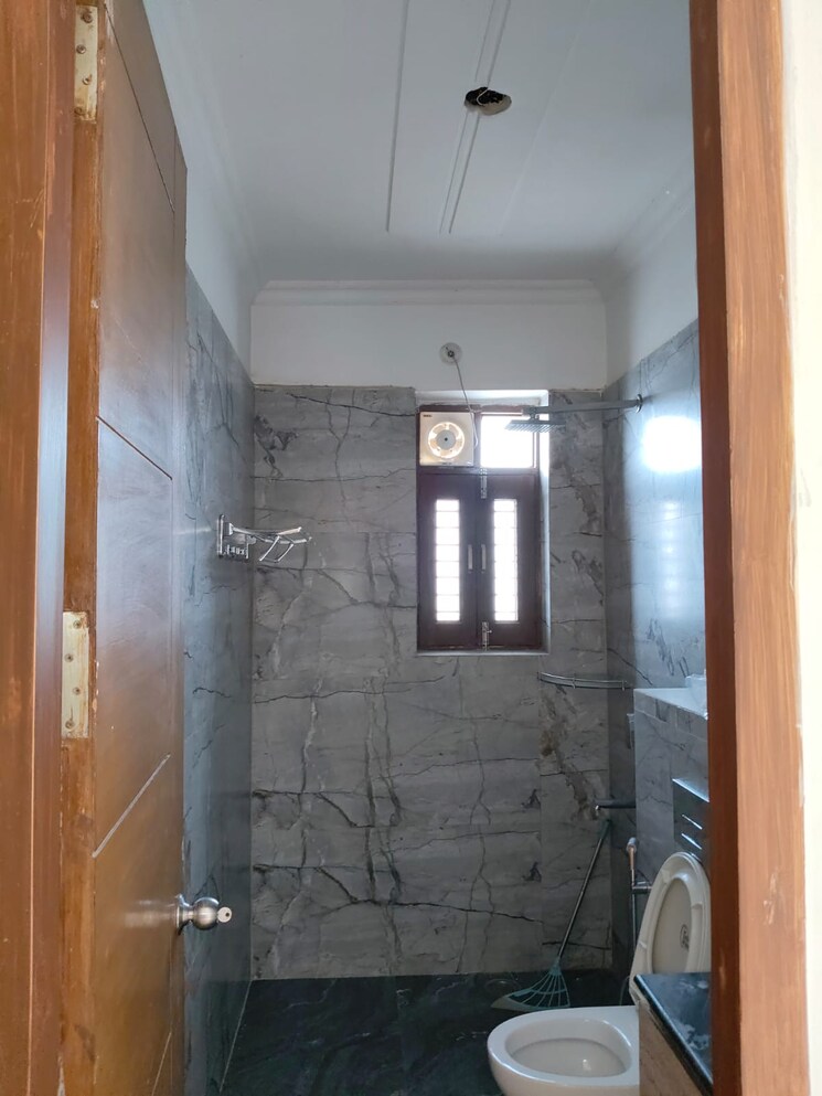 Bathroom, kohli-one-malibu-town 1 Bedroom 600 Sq.Ft. Builder Floor In Sector 47 Gurgaon 9609884
