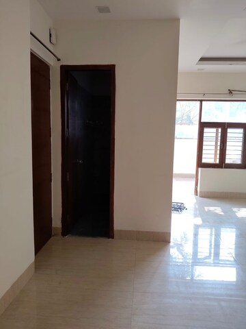 Room in 1 BHK Builder Floor at Kohli One Malibu Town, Sector 47 – for Rent