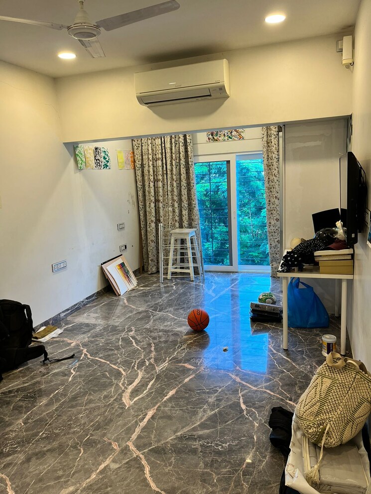 Team Area, bandra west 2 Bedroom 1400 Sq.Ft. Apartment In Bandra West Mumbai 9609878