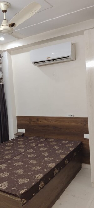 Room in 1 RK Builder Floor at AVA Court, Sector 47 – for Rent
