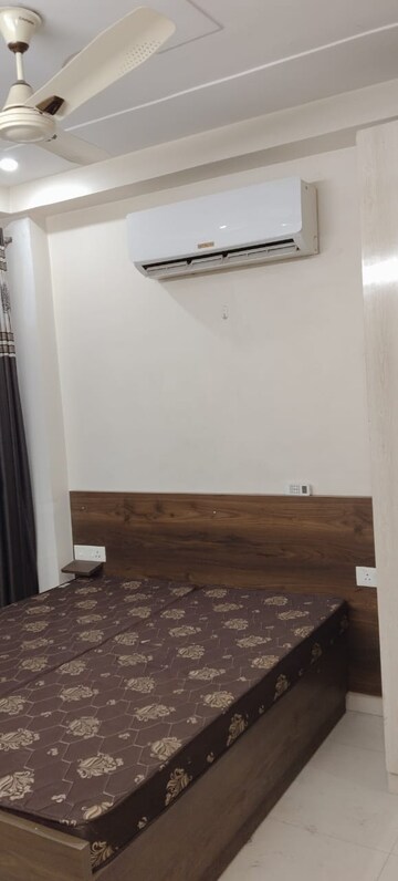 Room in 1 RK Builder Floor at AVA Court, Sector 47 – for Rent