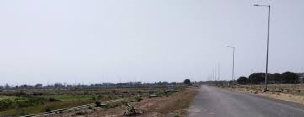 Plot For Sale in Sector 18 Yamuna Epxressw