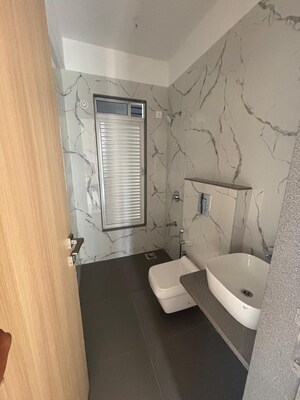 Team Area in 2 BHK Apartment at Nerul – for Sale