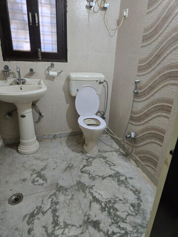 Bathroom in 1 BHK Builder Floor at Kohli One Malibu Town, Sector 47 – for Rent