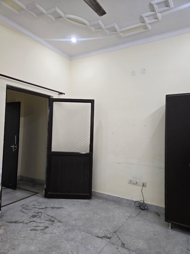 Room, kohli-one-malibu-town 1 Bedroom 700 Sq.Ft. Builder Floor In Sector 47 Gurgaon 9609910