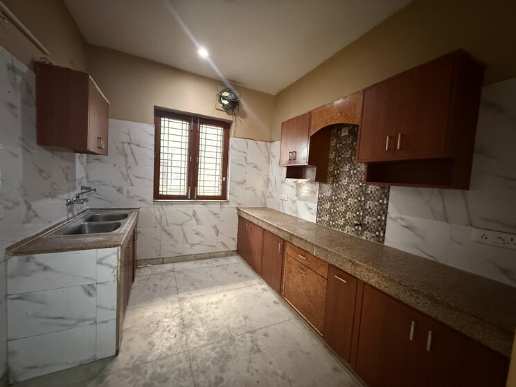 Kitchen, rwa-residential-society-sector-46 2 Bedroom 200 Sq.Ft. Builder Floor In Sector 46 Gurgaon 9609911