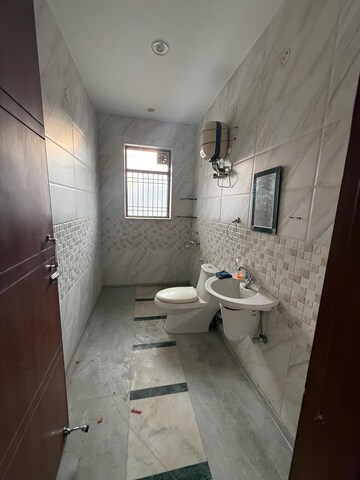 Bathroom in 2 BHK Builder Floor at RWA Residential Society Sector 46, Sector 46 – for Rent