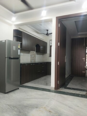 Building Lobby in 1 BHK Builder Floor at RWA Residential Society Sector 46, Sector 46 – for Rent