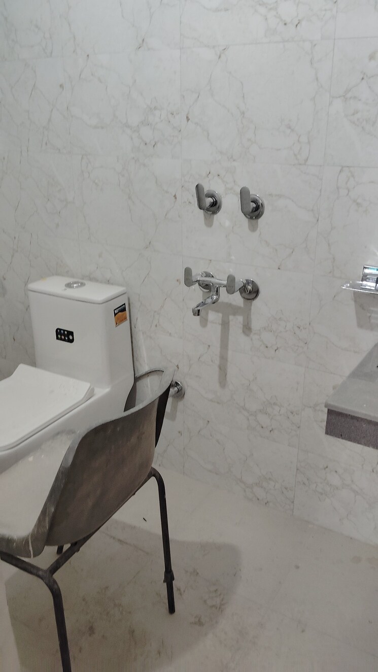 undefined, kalkaji 2.5 Bedroom 600 Sq.Ft. Builder Floor In Kalkaji Delhi 9609951