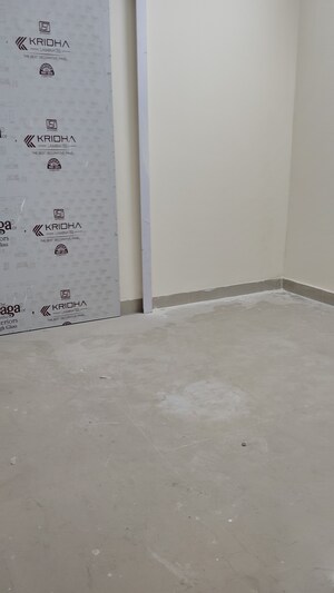 Room in 2.5 BHK Builder Floor at Kalkaji – for Rent