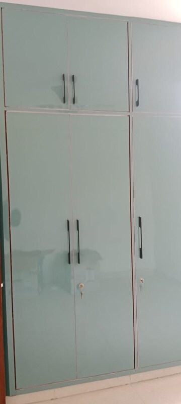 Furnished Amenities in 3 BHK Apartment at Sector 9 Dwarka – for Sale