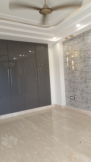 Building Lobby in 3 BHK Builder Floor at New Rajinder Nagar – for Sale