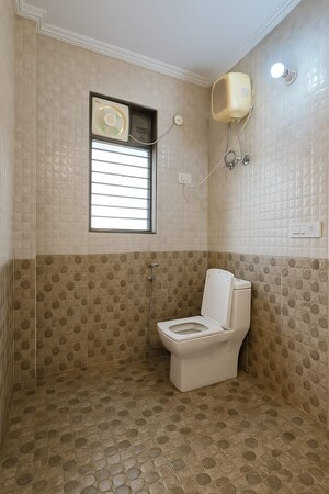 Bathroom in 1 BHK Builder Floor at RWA Residential Society Sector 46, Sector 46 – for Rent
