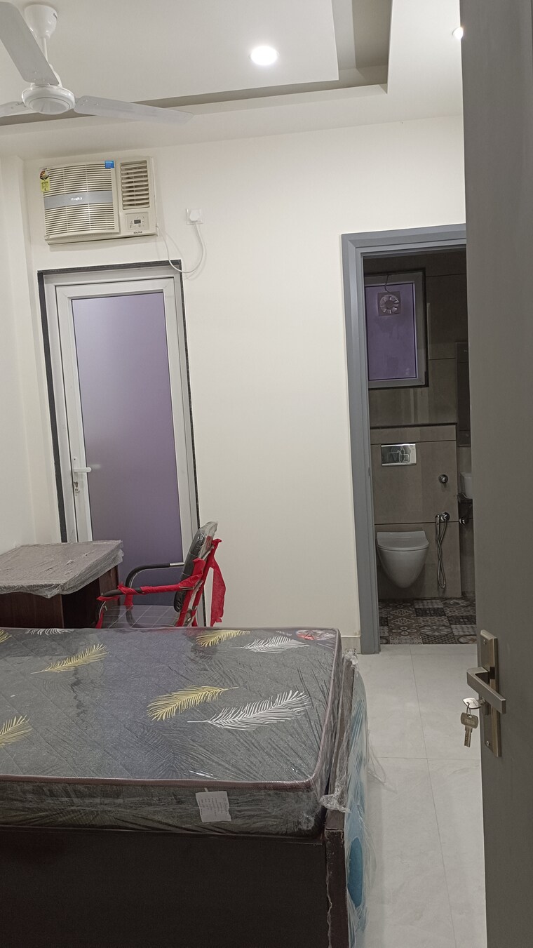 undefined, old rajinder nagar 4 Bedroom 782 Sq.Ft. Builder Floor In Old Rajinder Nagar Delhi 9609973