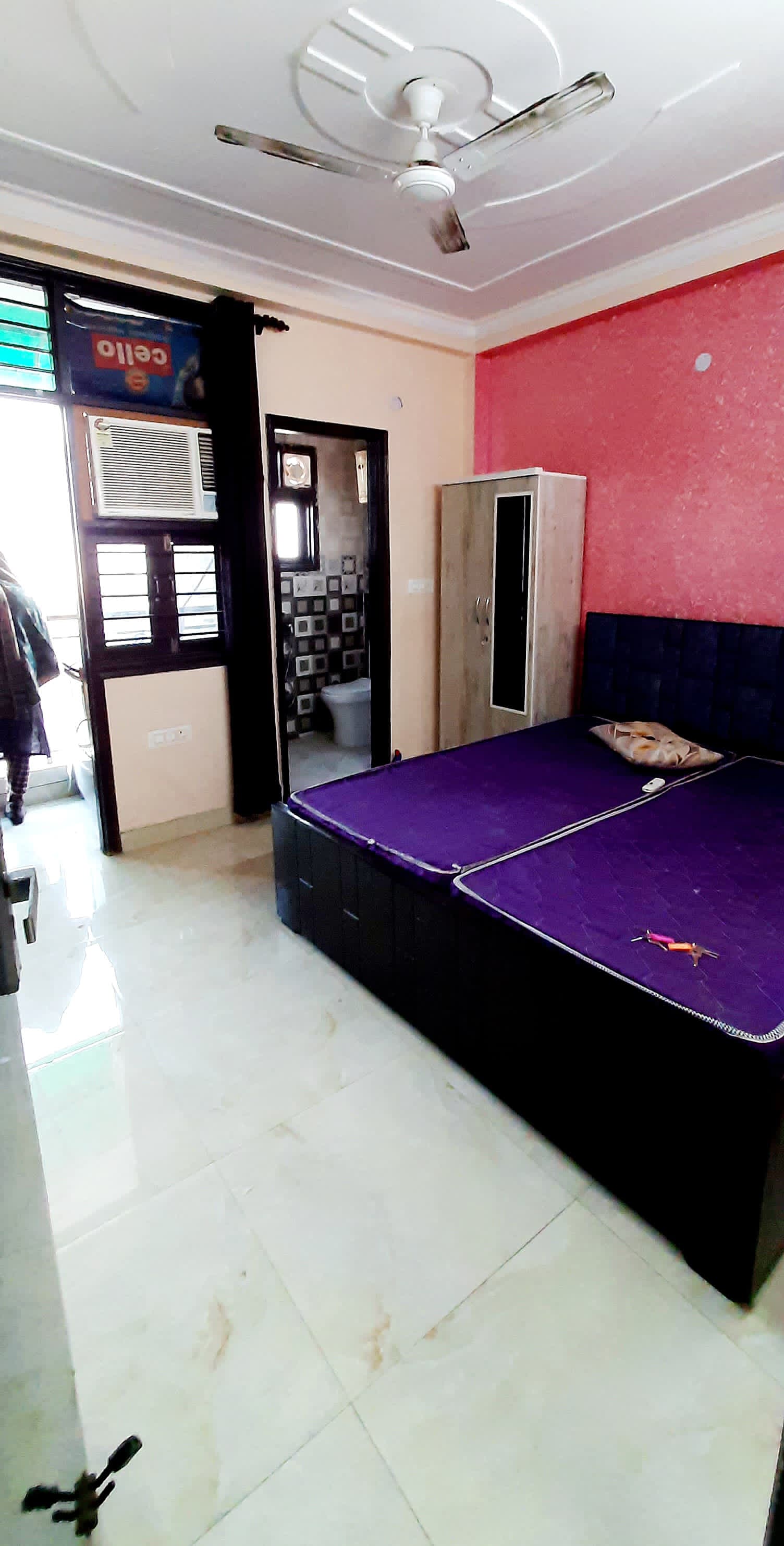3 BHK + Servant Room Apartment For Sale in Rashi Apartment 