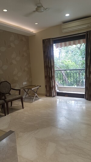 Room in 4 BHK Builder Floor at New Rajinder Nagar – for Rent